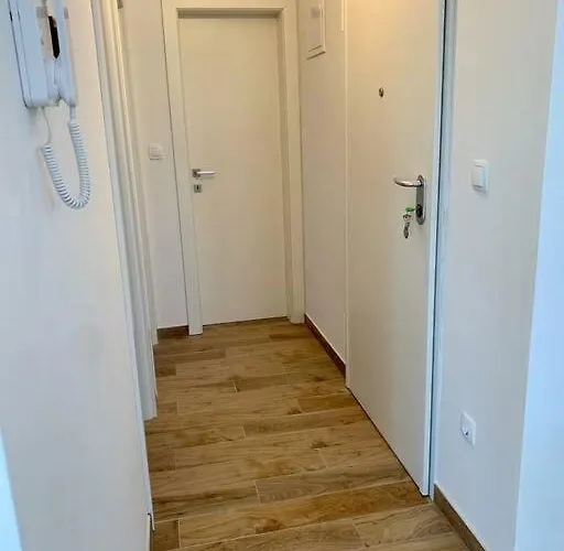 Tina's Sunshine Appartement