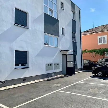 Tina's Sunshine * Trogir